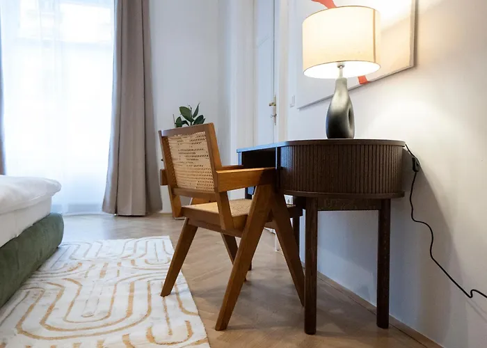 Elegant 2br Near Parliament, Self 24h Check-in