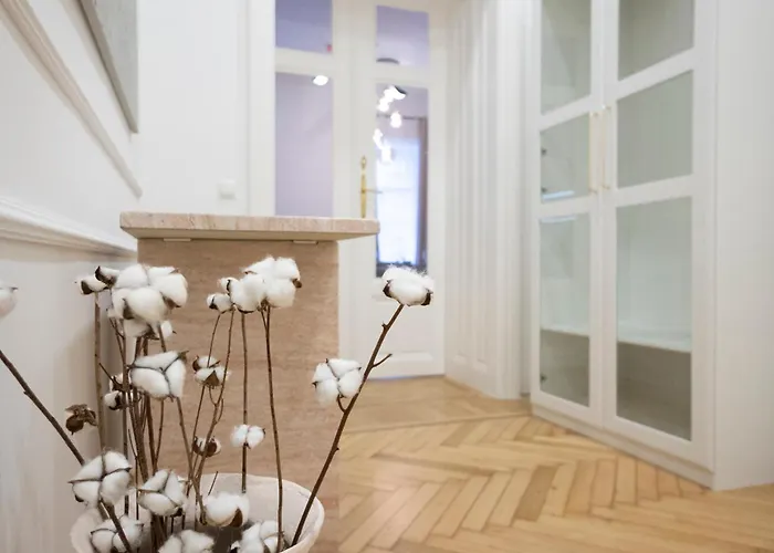 Elegant 2br Near Parliament, Self 24h Check-in Apartmán