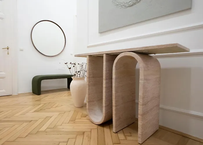 Elegant 2br Near Parliament, Self 24h Check-in Vídeň